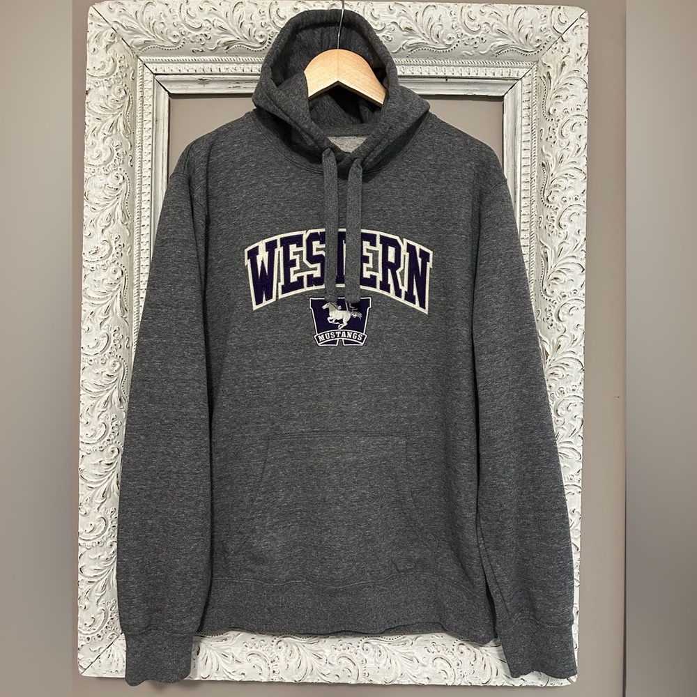 Western Mustangs Oversized comfy hoodie. Size XXL. ❣️